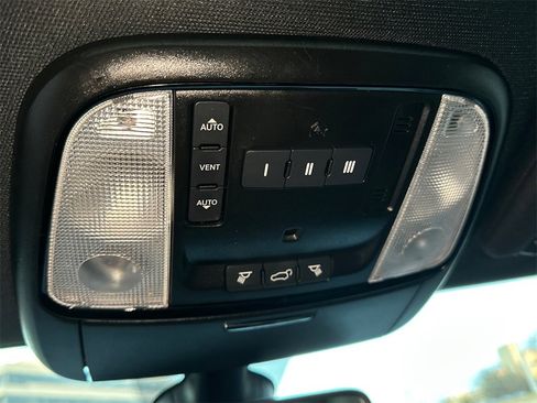 Used 2021 Dodge Durango GT image 33