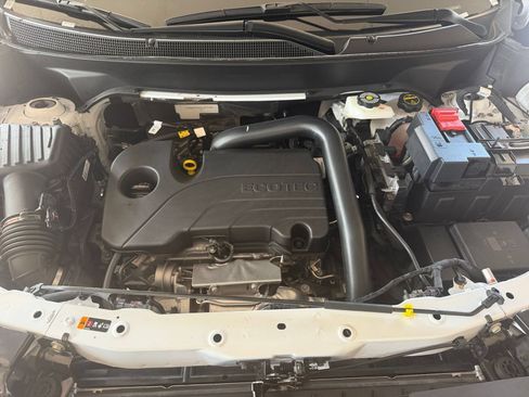Used 2025 Chevrolet Equinox LT AWD/4WD image 32