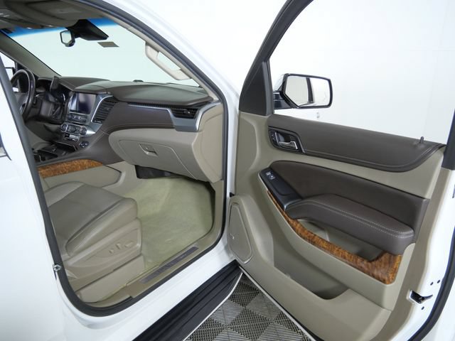 Used 2018 Chevrolet Suburban Premier AWD/4WD image 11