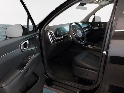 New 2025 Kia Sorento EX image 22