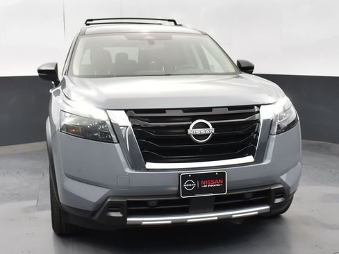 New 2025 Nissan Pathfinder Platinum w/ Cargo Package image 3