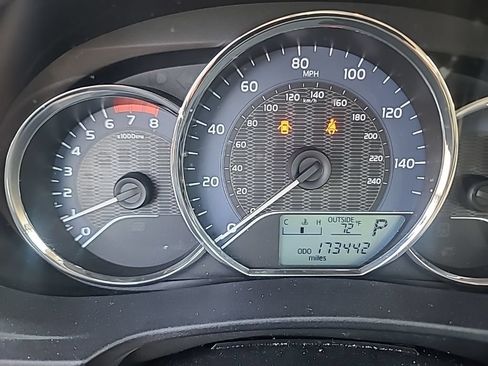 Used 2014 Toyota Corolla LE FWD image 16