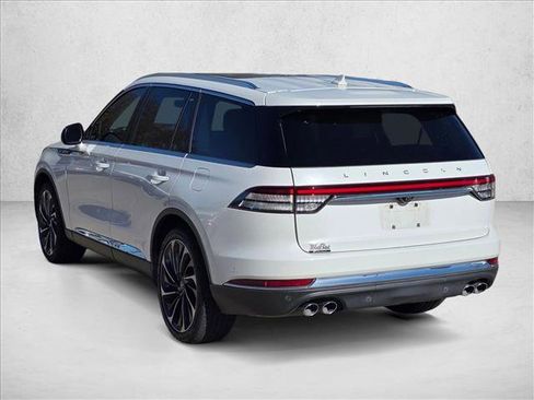 Used 2024 Lincoln Aviator Reserve w/ Equipment Group 201A image 8