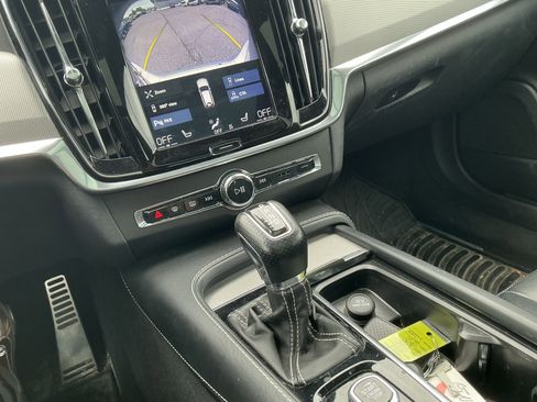 Used 2019 Volvo V90 T5 R-Design w/ Advanced Package image 24
