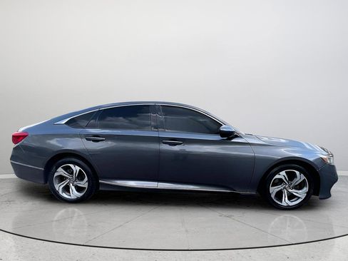 Used 2018 Honda Accord EX image 5