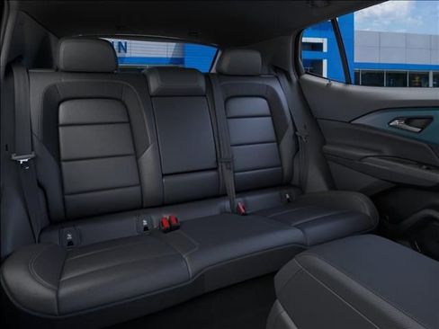 New 2026 Chevrolet Equinox EV LT FWD image 17