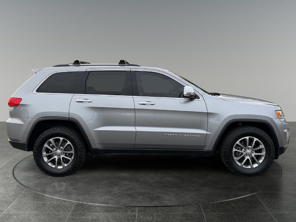 Used 2016 Jeep Grand Cherokee Limited AWD/4WD image 10