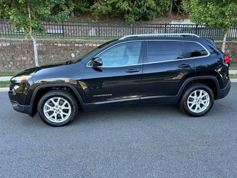 Used 2015 Jeep Cherokee Latitude image 3