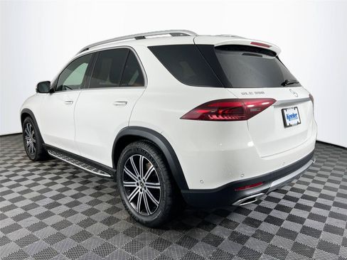 Used 2024 Mercedes-Benz GLE 350 4MATIC image 4