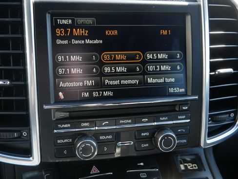 Used 2011 Porsche Cayenne S image 13