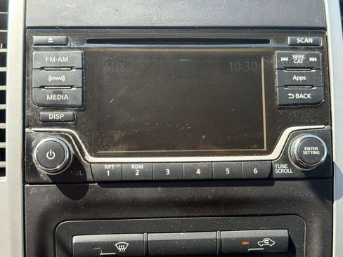 Used 2015 Nissan Frontier SV AWD/4WD image 17