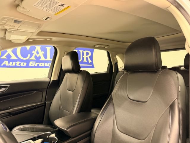 Used 2018 Ford Edge Titanium w/ Equipment Group 301A AWD/4WD image 13