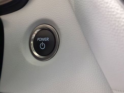 Certified 2025 Toyota Corolla SE image 20