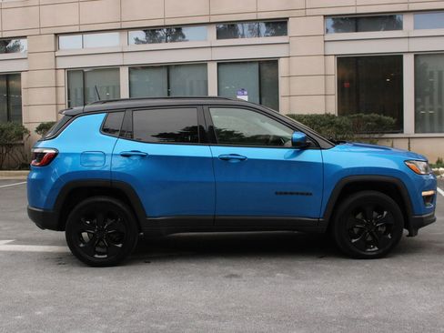 Used 2021 Jeep Compass Latitude AWD/4WD image 6