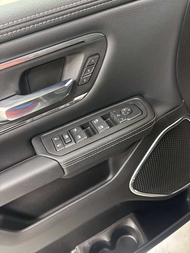 New 2026 RAM 1500 Laramie w/ Sport Appearance Package AWD/4WD image 18