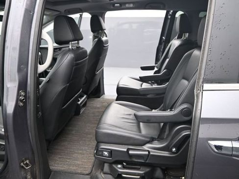 Used 2023 Honda Odyssey Touring image 16