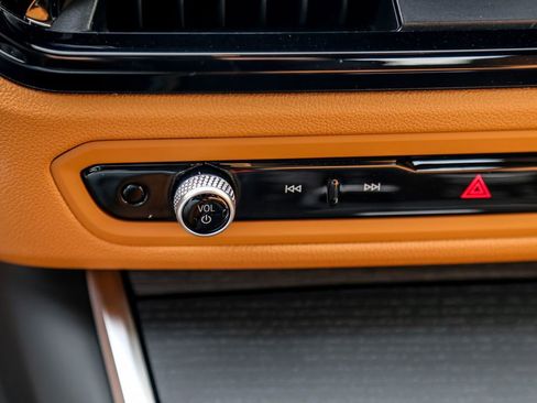 New 2026 BMW 330i xDrive Sedan w/ Convenience Package image 18