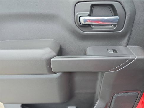 Used 2025 Chevrolet Silverado 1500 Custom image 26