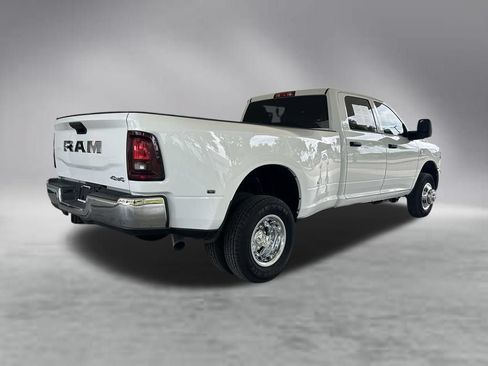 Used 2026 RAM 3500 Tradesman w/ Chrome Appearance Group A AWD/4WD image 3