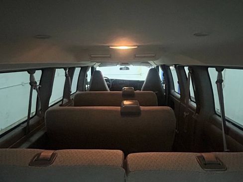 Used 2022 Chevrolet Express 3500 LS RWD image 12