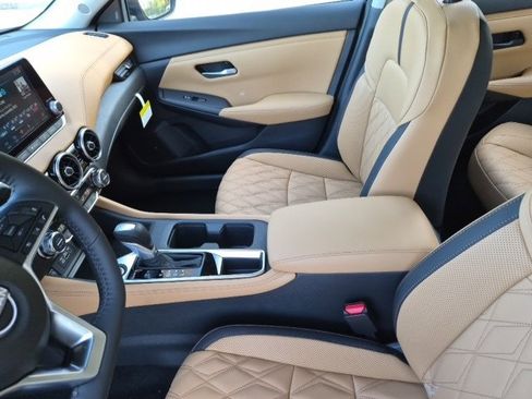 New 2025 Nissan Sentra SV w/ SV Premium Package image 17