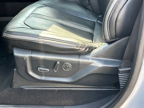 Used 2019 Ford F450 Platinum w/ Platinum Ultimate Package AWD/4WD image 16
