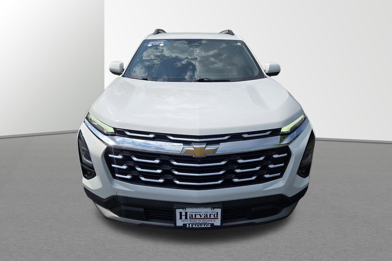 Used 2025 Chevrolet Equinox LT w/ Convenience Package II AWD/4WD image 2