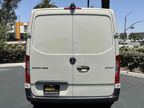 Used 2026 Mercedes-Benz Sprinter 2500 image 35