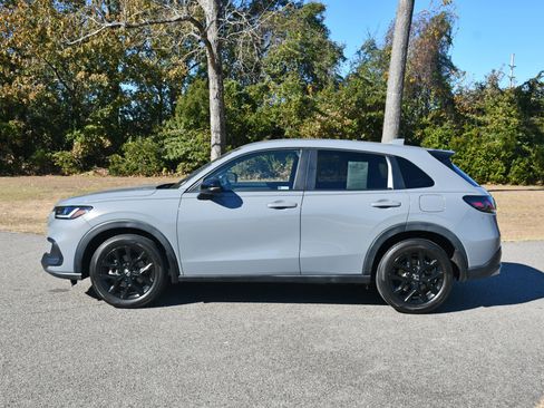 Used 2023 Honda HR-V Sport image 2