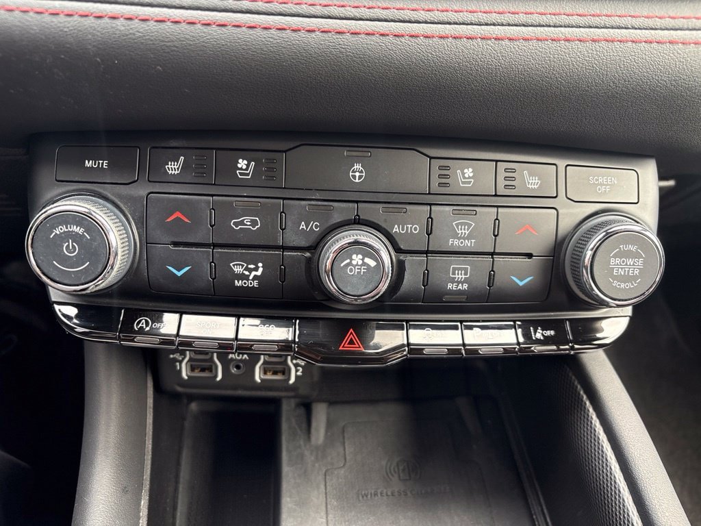 Used 2023 Dodge Durango GT AWD/4WD image 35