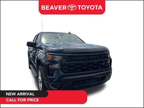 Used 2022 Chevrolet Silverado 1500 Custom image 1