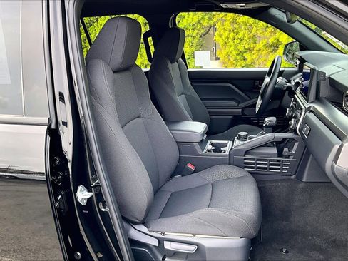 Used 2025 Toyota 4Runner SR5 image 8