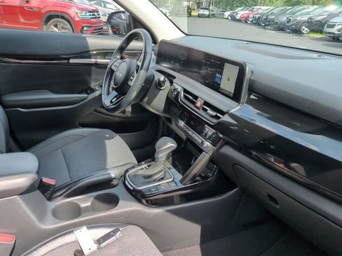 Used 2024 Kia Seltos S AWD/4WD image 7