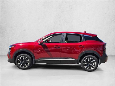 Used 2025 Nissan Kicks SV AWD/4WD image 5
