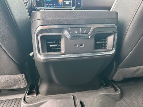 Used 2024 Chevrolet Silverado 2500 High Country w/ High Country Premium Package AWD/4WD image 23