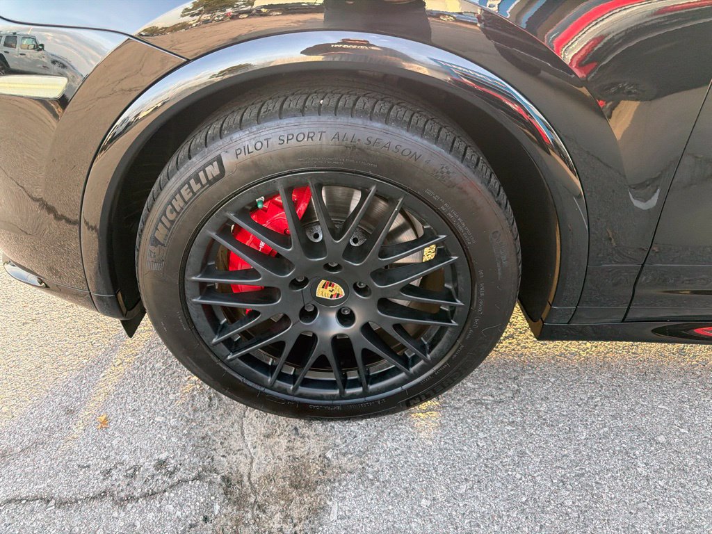 Used 2016 Porsche Cayenne GTS AWD/4WD image 9