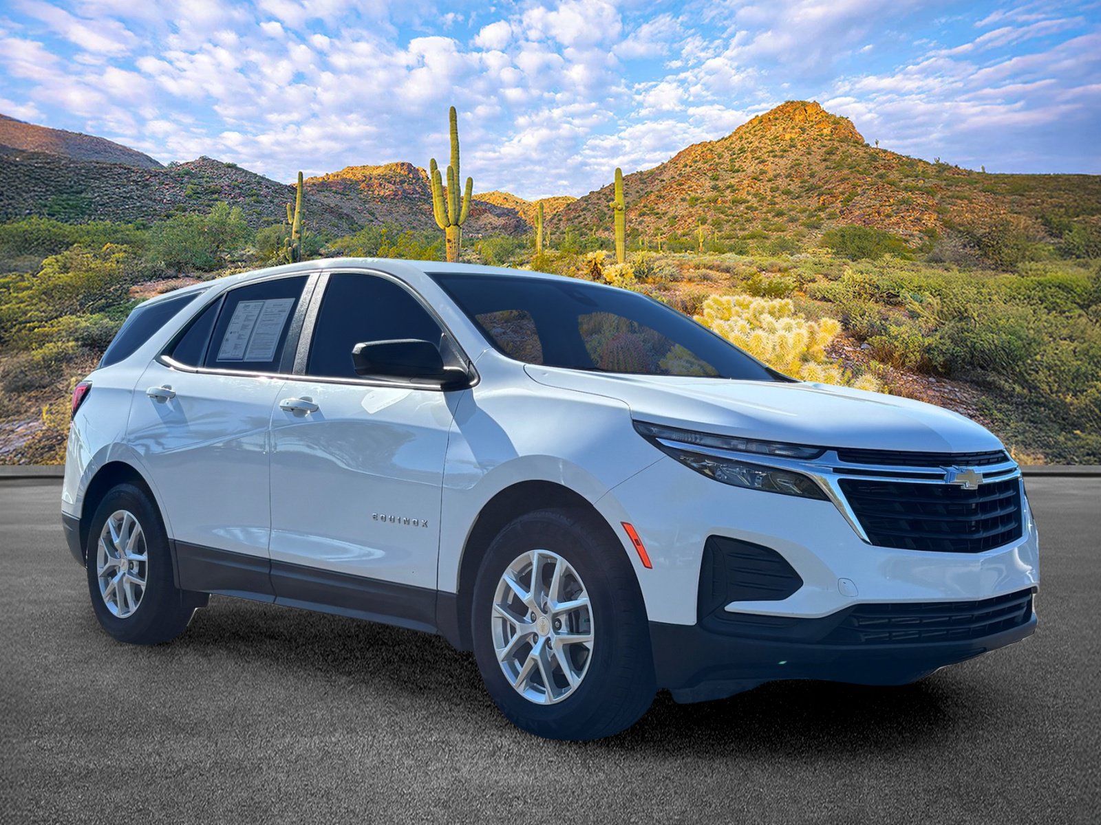 Used 2024 Chevrolet Equinox LS w/ Driver Confidence II Package FWD image 2