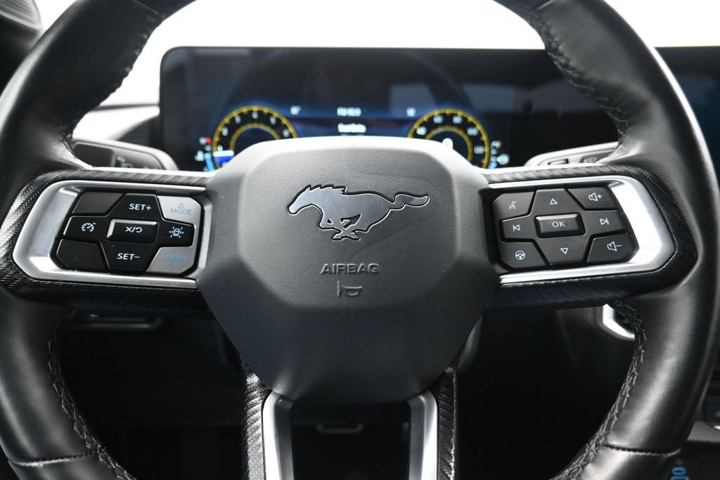 Used 2025 Ford Mustang Premium RWD image 7