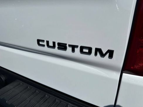 New 2026 Chevrolet Silverado 1500 Custom Trail Boss w/ LPO, Dark Essentials Package AWD/4WD image 12