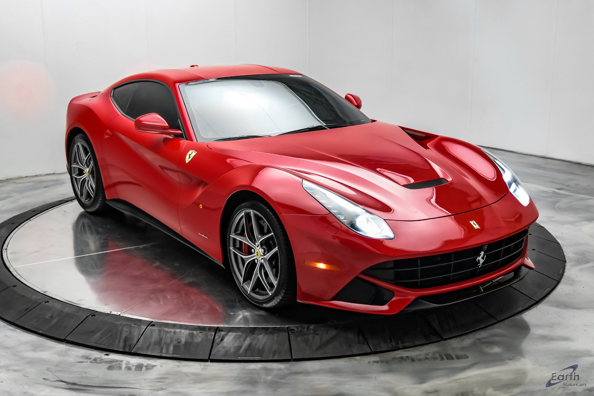 Used 2015 Ferrari F12 Berlinetta RWD image 30