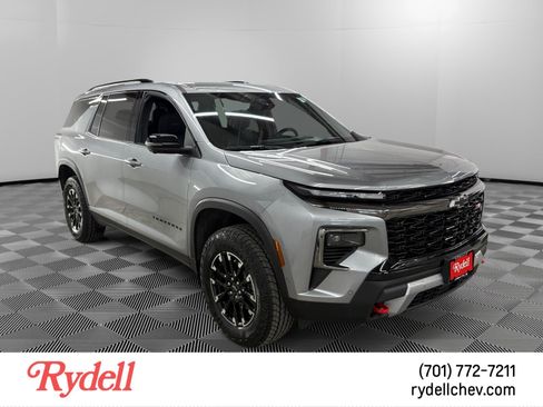 Used 2024 Chevrolet Traverse Z71 w/ Enhanced Driving Package AWD/4WD image 7