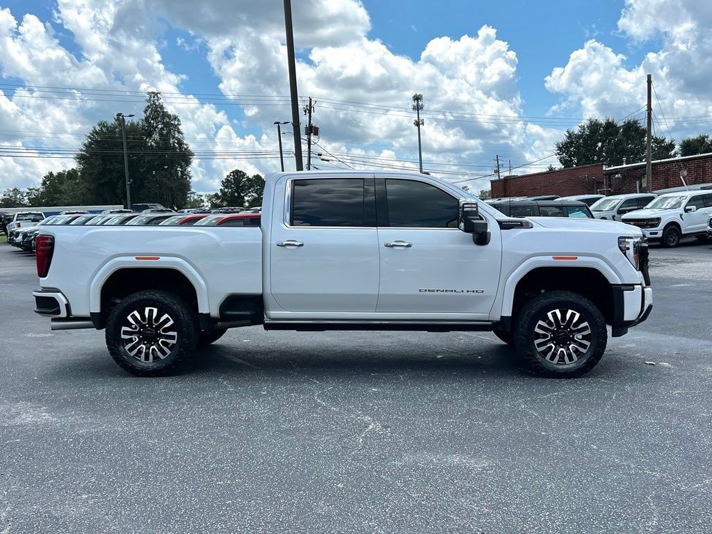 Used 2025 GMC Sierra 2500 Denali Ultimate AWD/4WD image 7