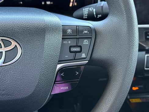 Used 2025 Toyota Camry LE FWD image 34