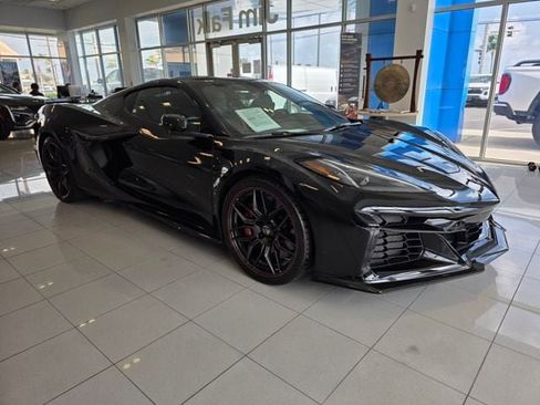 Used 2023 Chevrolet Corvette Z06 w/ Engine Appearance Package image 1