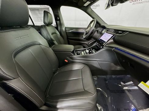 New 2025 Jeep Grand Cherokee Overland w/ Trailer Tow Package image 28
