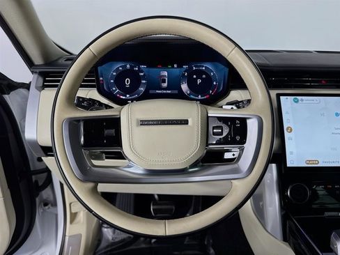 Used 2023 Land Rover Range Rover Long Wheelbase Autobiography image 12