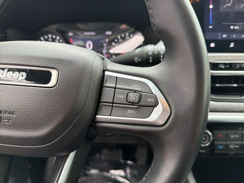 Used 2022 Jeep Compass Latitude image 22