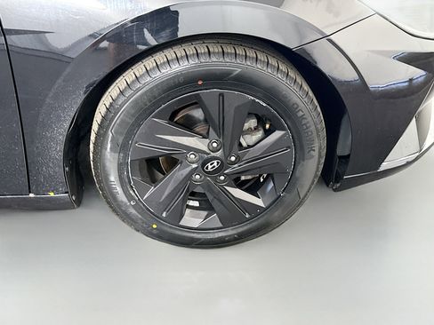 Used 2021 Hyundai Elantra SEL image 32