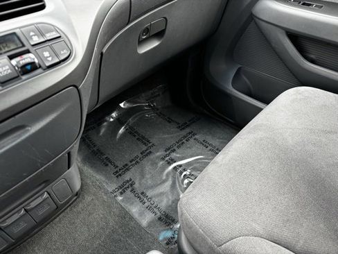 Used 2005 Honda Odyssey EX image 21