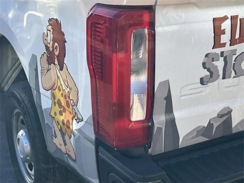 Used 2023 Ford F250 XL image 6